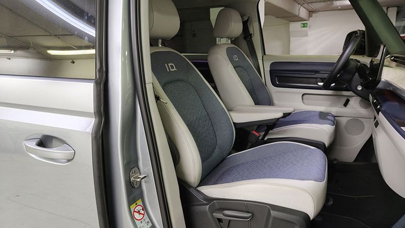 Volkswagen Multivan • 2023 • 21,518 km 7