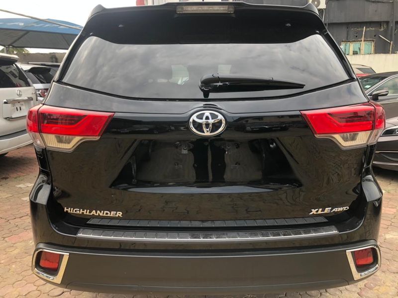 Toyota Highlander • 2020 • 30,000 km 3