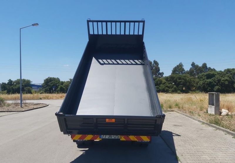 Mitsubishi Fuso canter • 2003 • 262,000 km 3