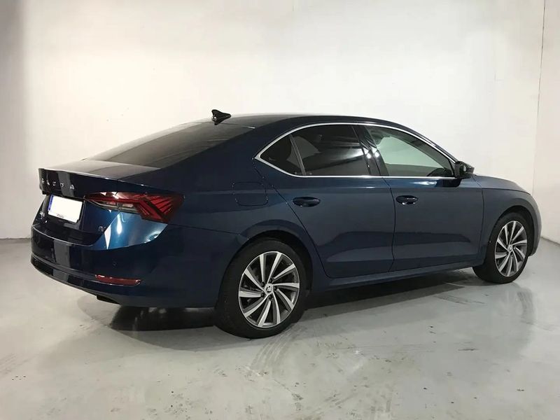 Škoda Octavia • 2021 • 70,100 km 4