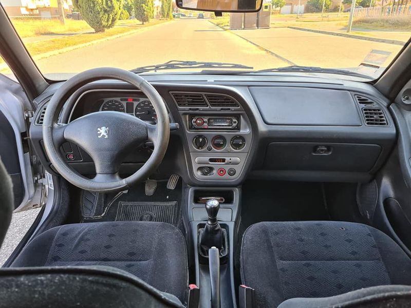 Peugeot 306 • 2000 • 228,000 km 7