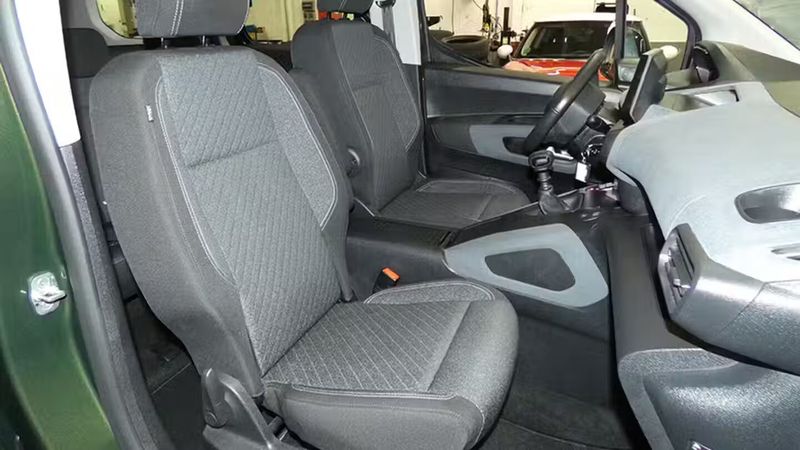 Peugeot Bipper • 2024 • 15,117 km 2