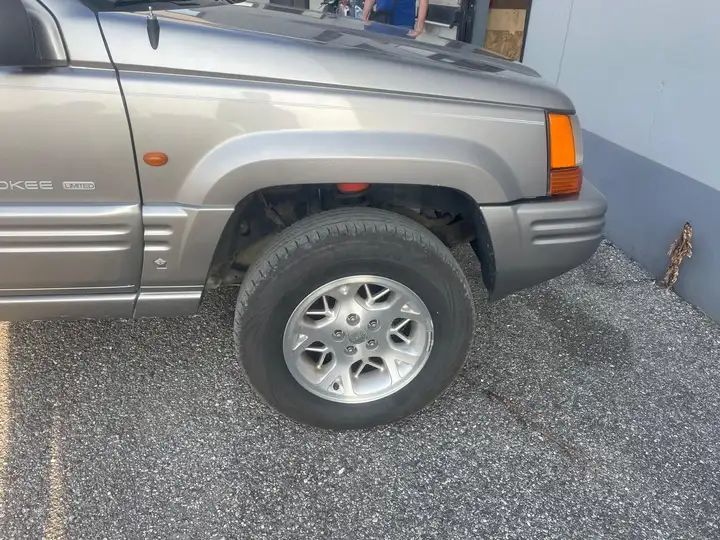 Jeep Grand Cherokee • 1998 • 254,000 km 4