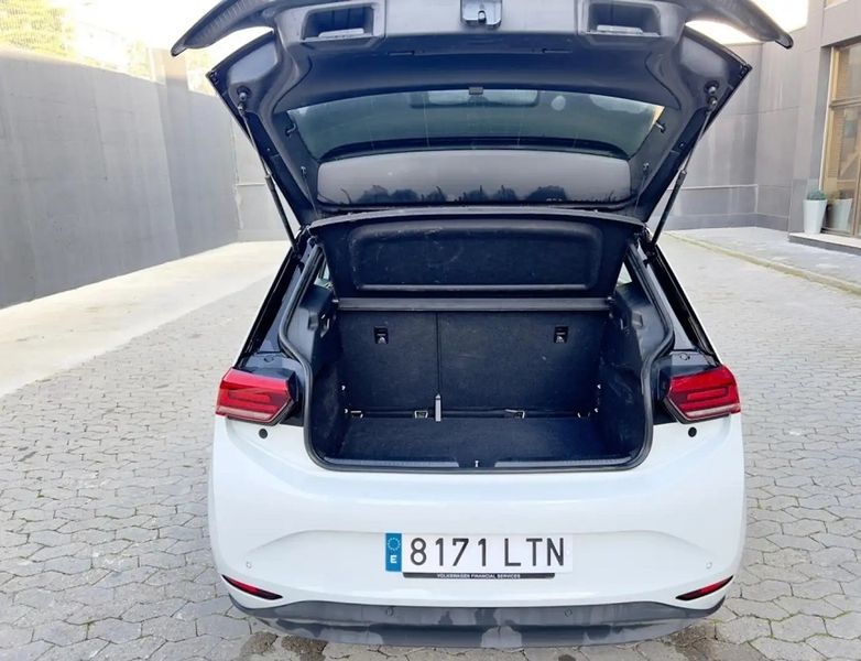 Volkswagen Life • 2021 • 48,000 km 11