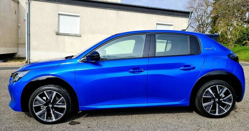 Peugeot 108 • 2021 • 25,700 km 4