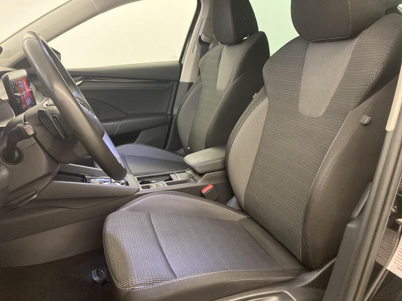 Škoda Octavia • 2023 • 78,186 km 15