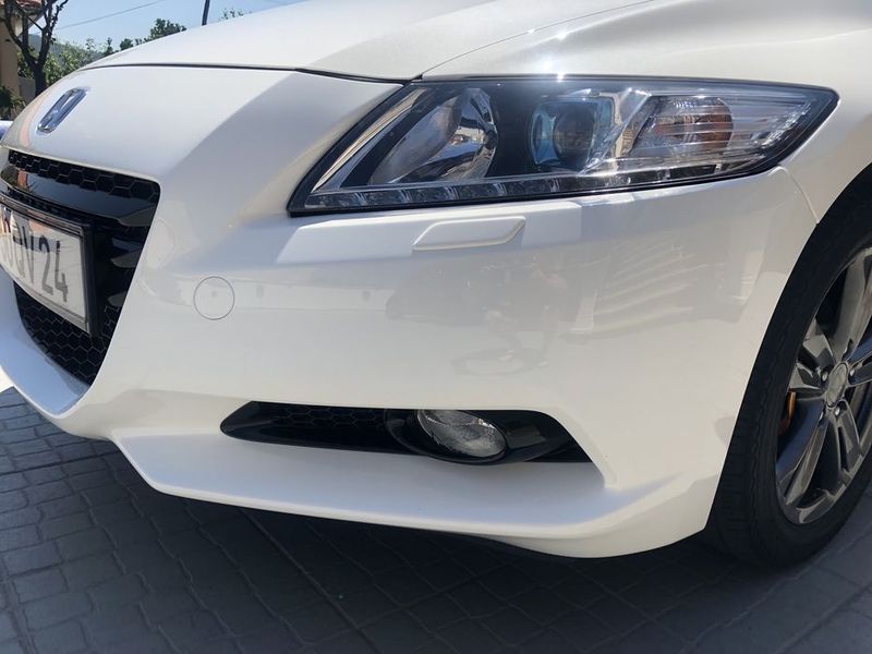 Honda CR-Z • 2010 • 93,000 km 3