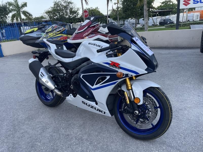 Suzuki gsx-r • 2022 • 9 km 3