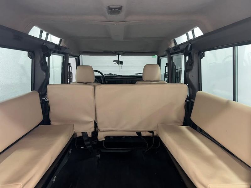 Land Rover Defender • 2000 • 236,725 km 5