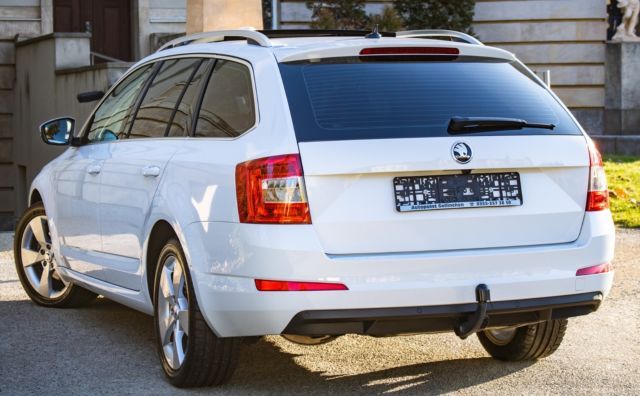 Škoda Octavia Combi • 2016 • 60,000 km 10