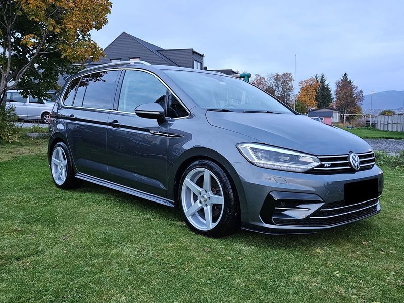 Volkswagen Touran • 2017 • 72,300 km 1