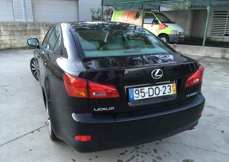 Lexus IS 250 C • 2007 • 180,000 km 2