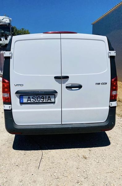 Mercedes-Benz 310 Van • 2015 • 213,000 km 3