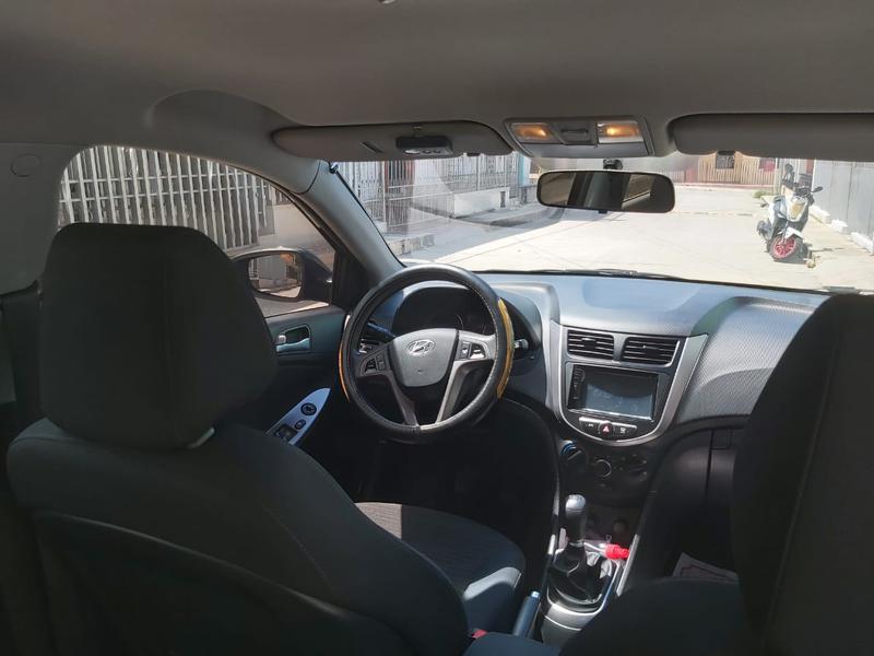 Hyundai Accent • 2016 • 42,340 km 8