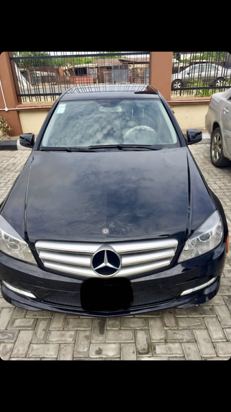 Mercedes-Benz C • 2011 • 93,020 km 4