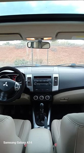 Mitsubishi Outlander • 2007 • 55,000 km 2