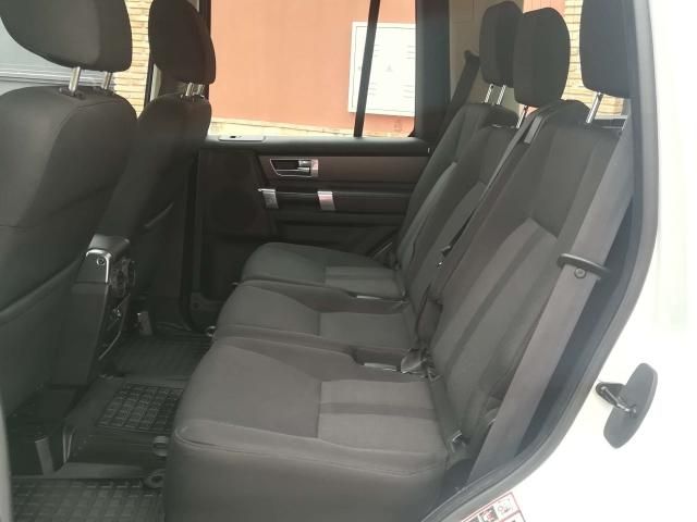 Land Rover Discovery • 2010 • 140,000 km 9