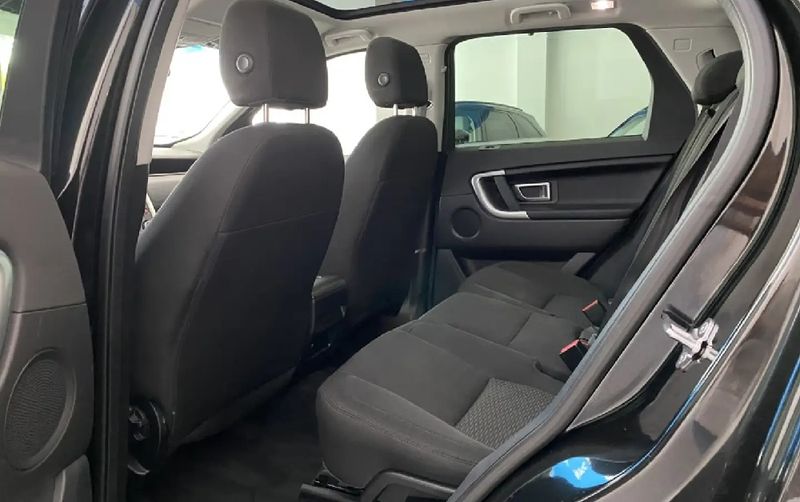 Land Rover Discovery Sport • 2018 • 101,000 km 9