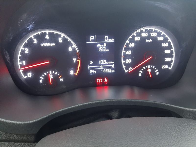 Hyundai Accent • 2019 • 45,000 km 5