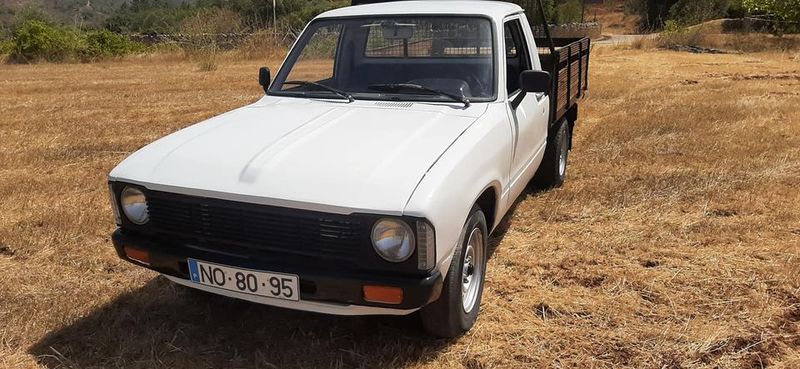 Toyota Hilux • 1981 • 189,000 km 2