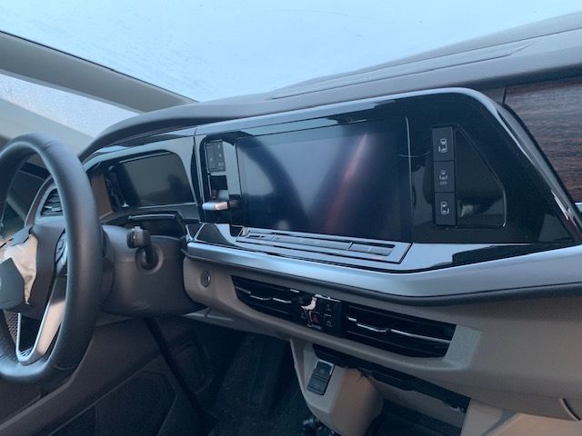 Volkswagen Multivan • 2022 • 9,000 km 6