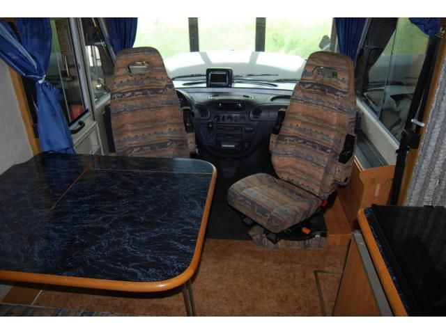 Mercedes-Benz 310 Van • 2017 • 65,000 km 3