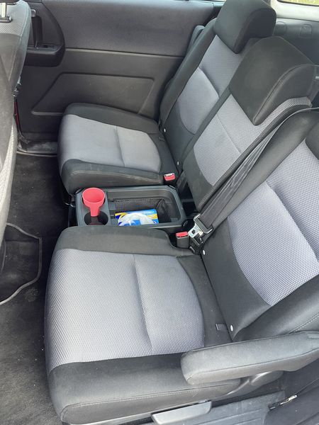 Mazda 5 • 2007 • 292,000 km 4