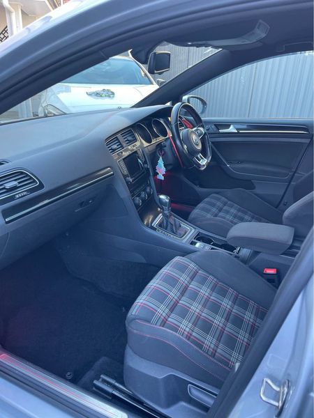 Volkswagen Golf • 2016 • 53,000 km 10