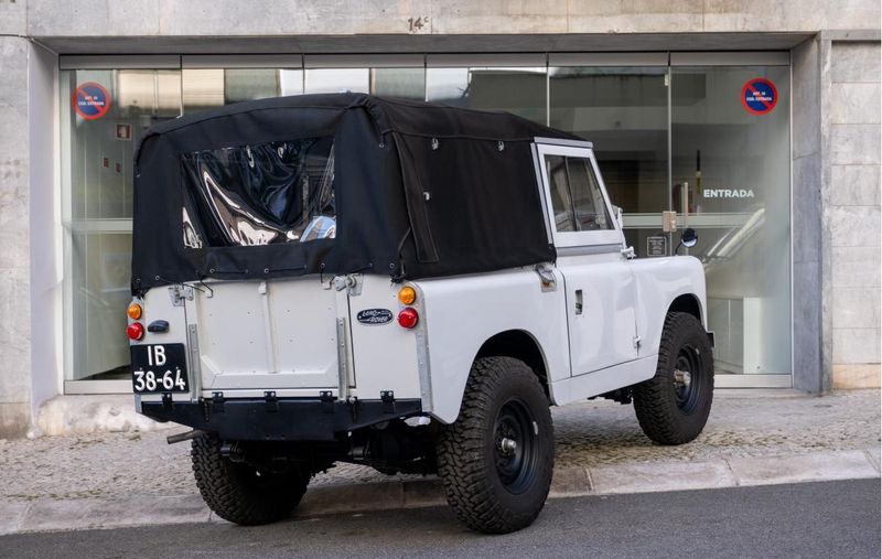 Land Rover Range Rover • 1980 • 10,000 km 3