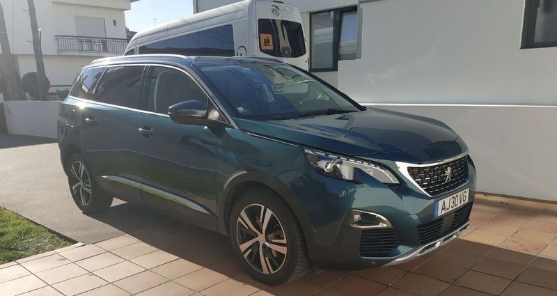 Peugeot 5008 • 2017 • 141,000 km 3
