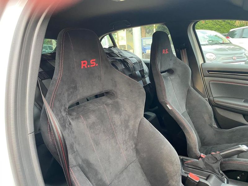 Renault Mégane • 2018 • 60,000 km 6