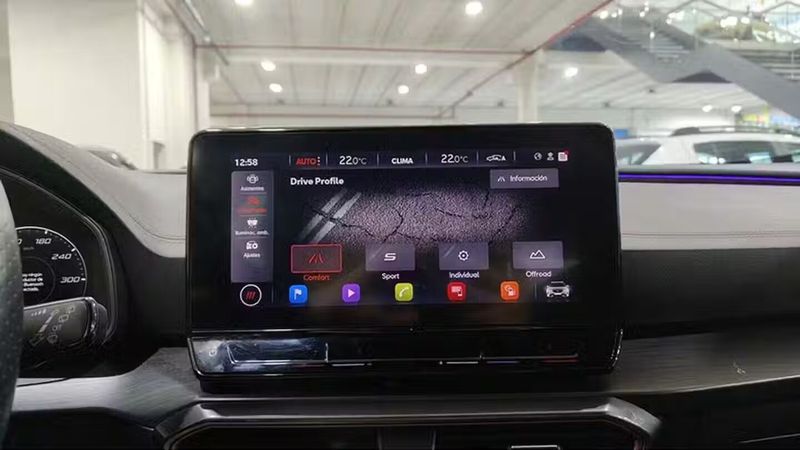 Seat Leon • 2022 • 38,626 km 14