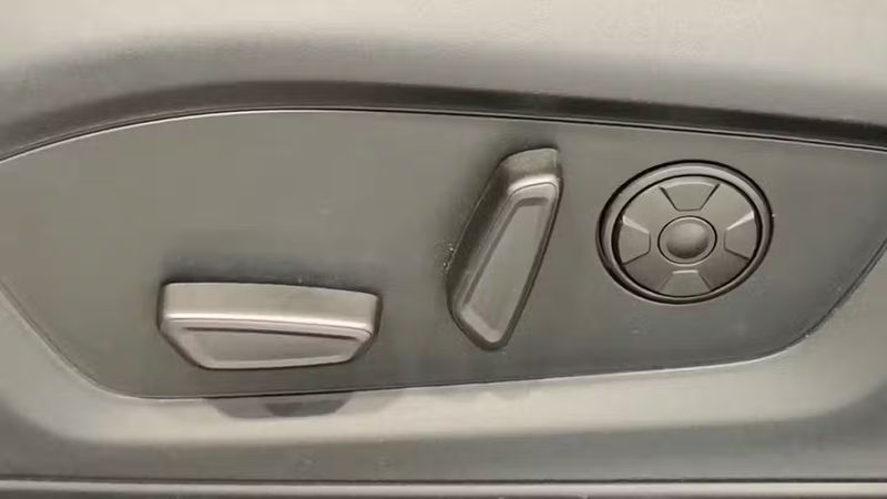 Ford Explorer • 2021 • 63,204 km 15