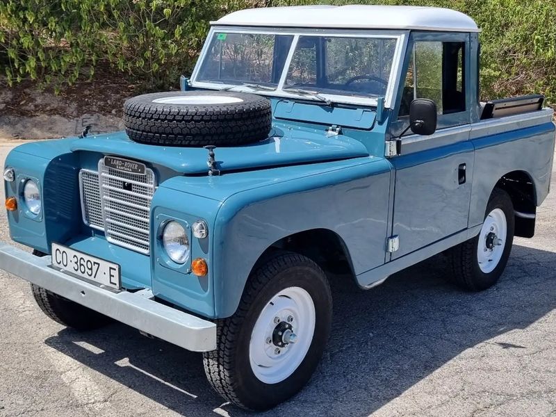 Land Rover LR3 • 1976 • 65,800 km 1