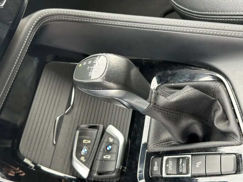 BMW X1 • 2017 • 55,000 km 10