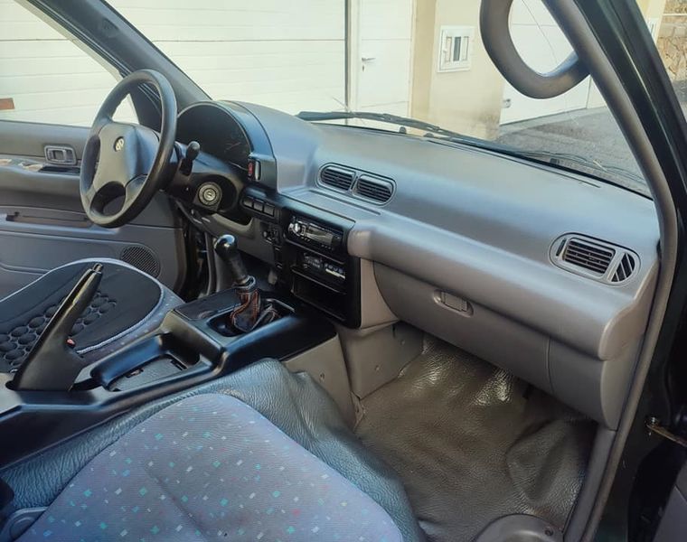 Nissan Vanette • 1998 • 246,000 km 4
