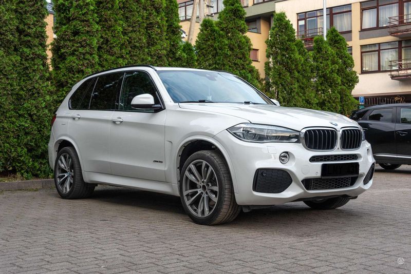 BMW X5 • 2014 • 189,000 km 34