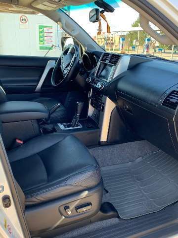 Toyota Land Cruiser • 2010 • 138,000 km 6