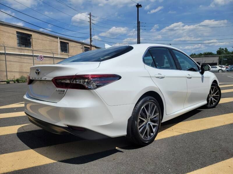 Toyota Camry • 2022 • 2,140 km 6