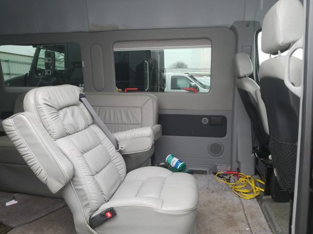 Mercedes-Benz 210 Van • 2012 • 54,392 km 2