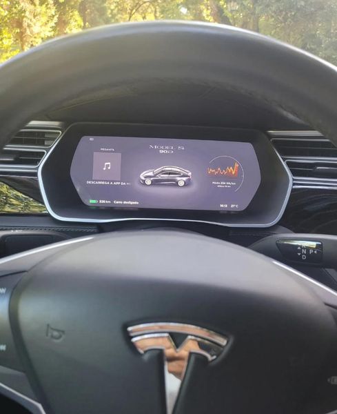 Tesla Model S • 2016 • 149,000 km 4