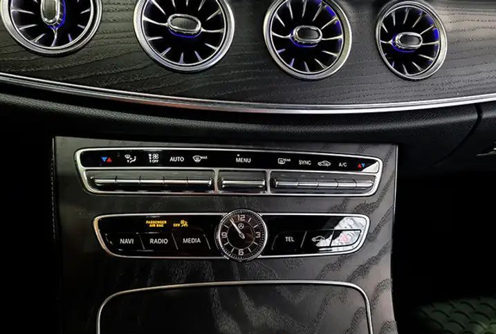 Mercedes-Benz E-Class • 2020 • 54,000 km 2