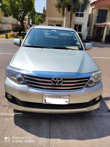 Toyota Fortuner • 2016 • 150,000 km 3