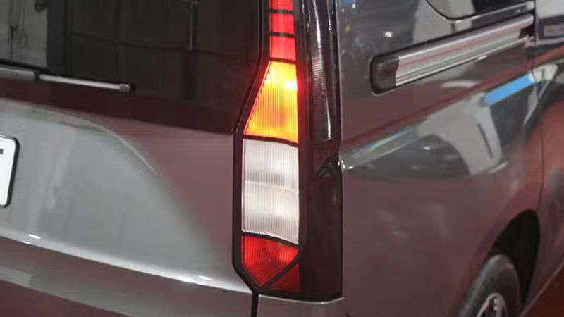 Volkswagen Caddy • 2021 • 44,361 km 12