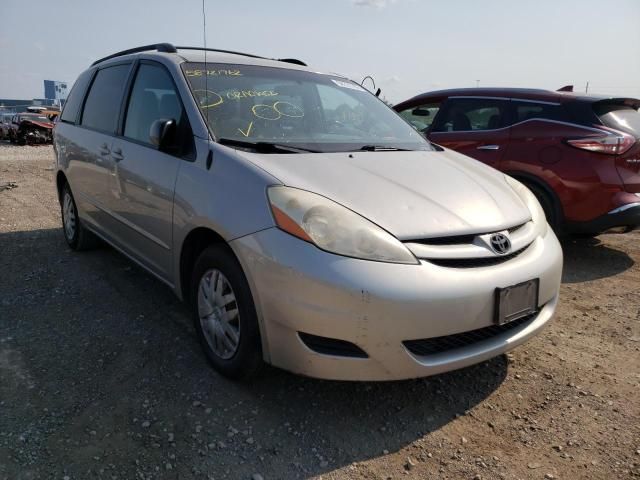 Toyota Sienna • 2007 • 2 km 1