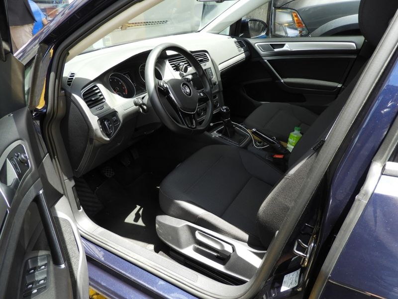 Volkswagen Golf • 2017 • 85,000 km 5