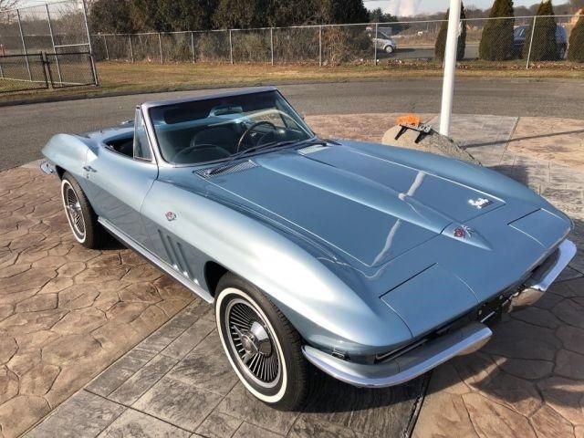 Chevrolet Corvette • 1966 • 113,700 km 8