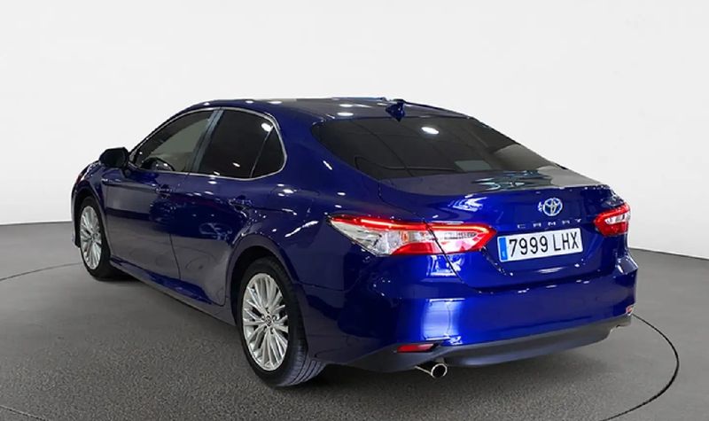 Toyota Camry • 2020 • 55,100 km 3