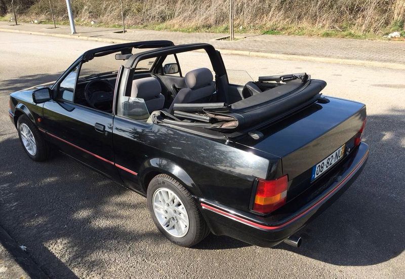 Ford Escort • 1989 • 70,000 km 2