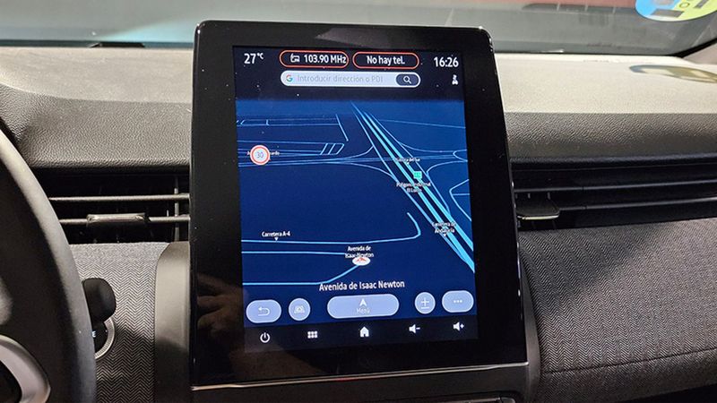 Renault Clio • 2024 • 6,088 km 6